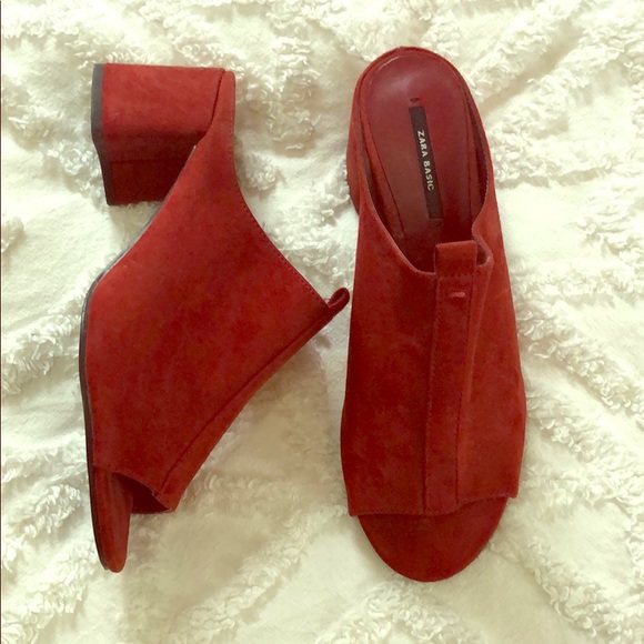 ZARA Basic red suede heels - Picture 1 of 1